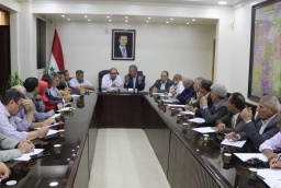 محافظا القنيطرة وريف دمشق يعقدان اجتماعا لمتابعة التعاون المشترك لرفع سوية الخدمات في مناطق تجمعات أبناء القنيطرة